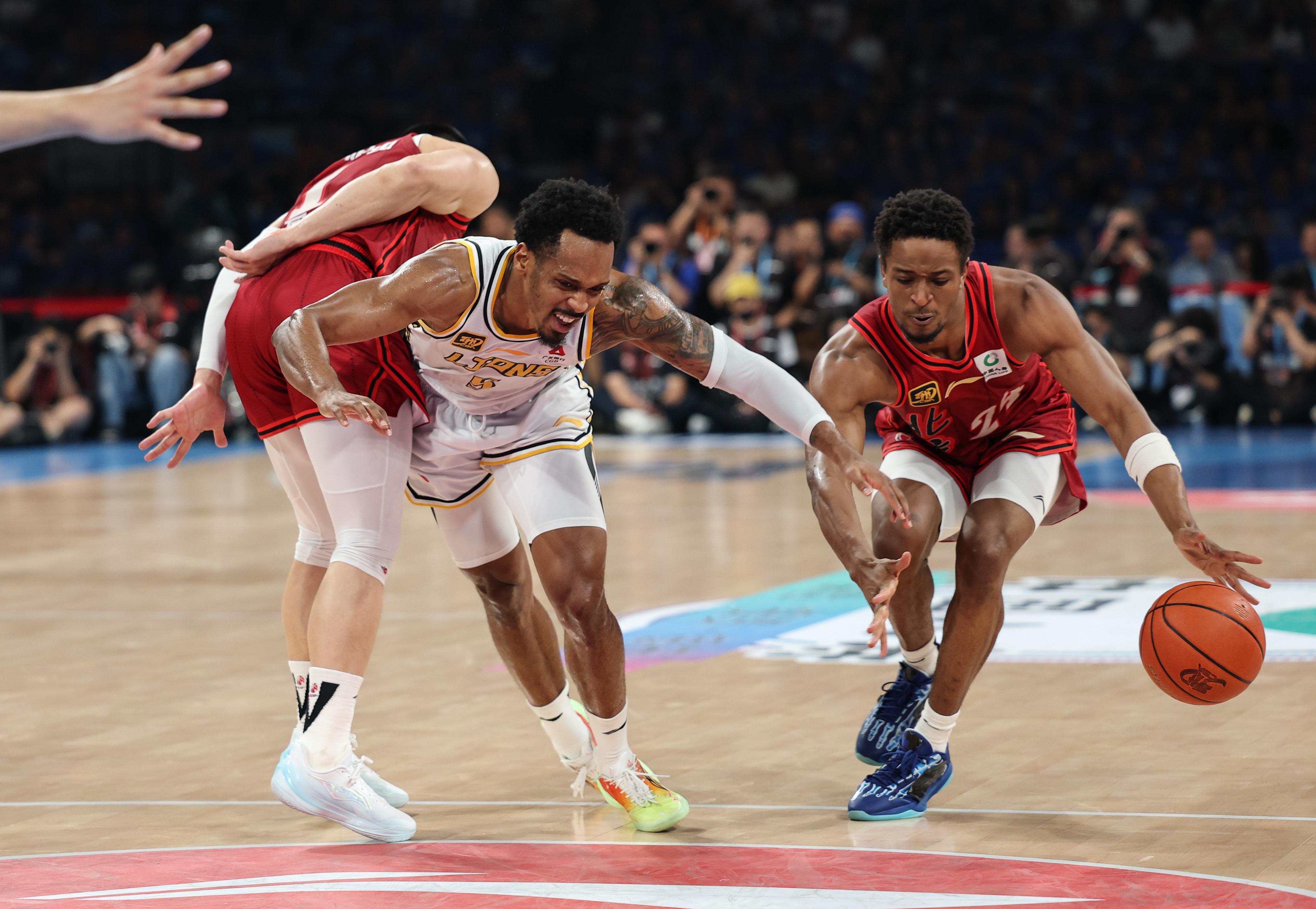 关键时刻布莱顿篮板制胜：中超节点到来；赛场秩序良好；球队文化再被提及的简单介绍-lol官网首页